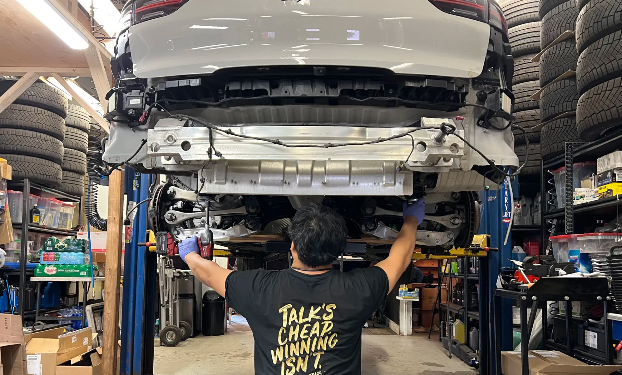 Detailed inspection of engine components